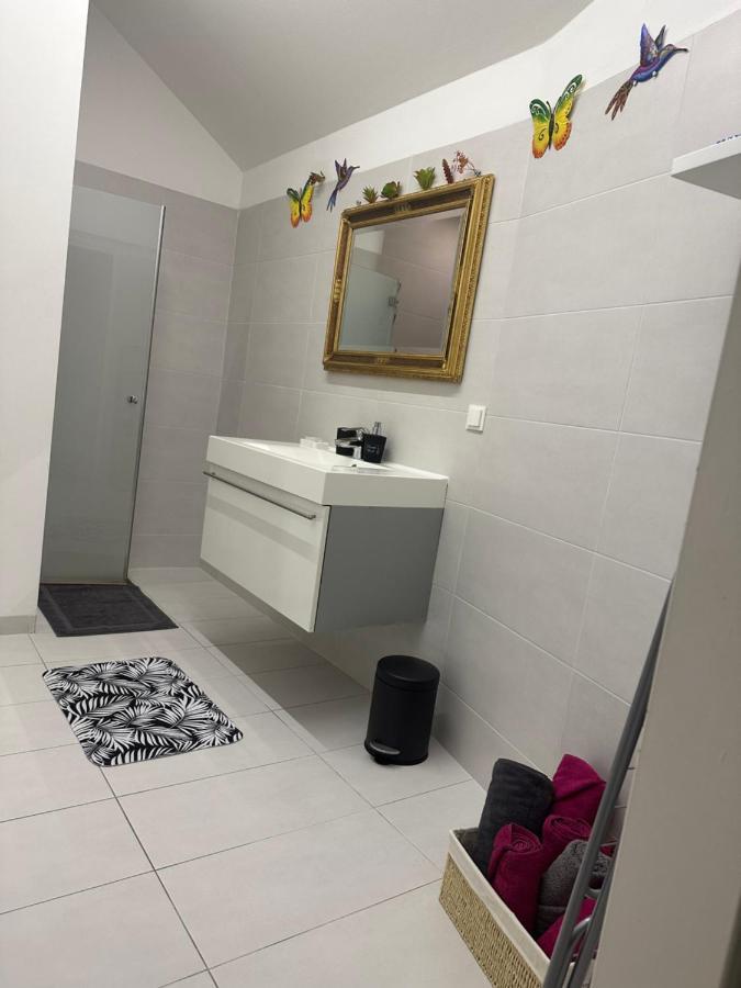 Klimatisiertes Dachgeschoss City Apartment In Zentrum Wiens Buitenkant foto