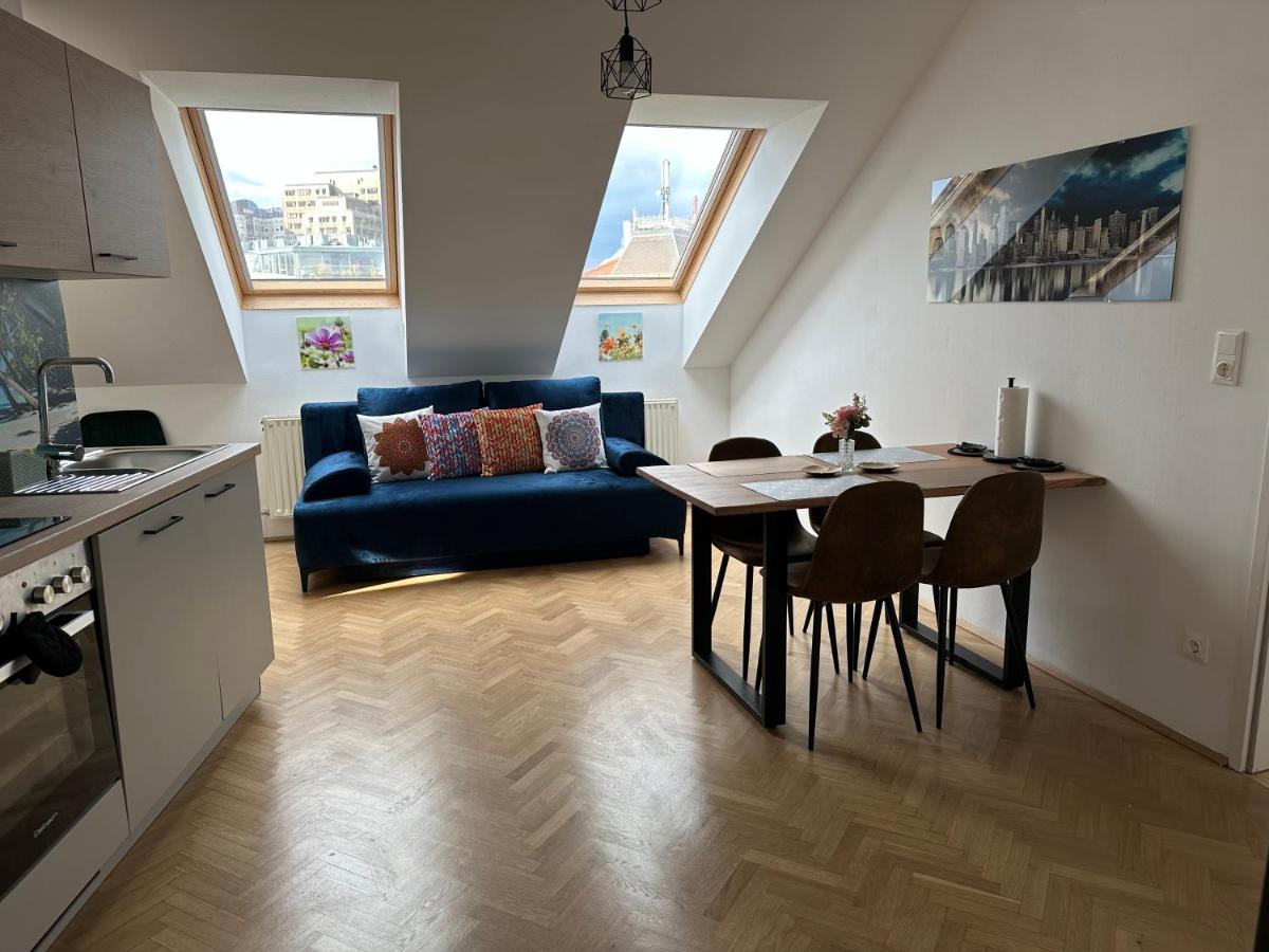 Klimatisiertes Dachgeschoss City Apartment In Zentrum Wiens Buitenkant foto