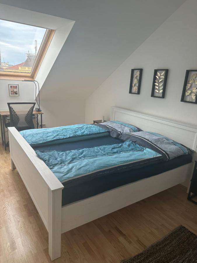 Klimatisiertes Dachgeschoss City Apartment In Zentrum Wiens Buitenkant foto
